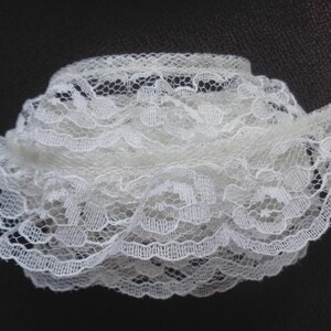 Ruffled Lace, 1+1/4 inch wide ivory color price per yard
