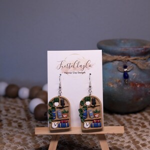 Bookshelf clay earrings