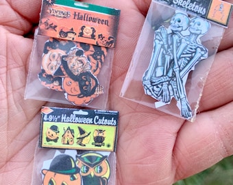 Miniatures Dollhouse Halloween Vintage Diecuts in package… set of three in the bundle.