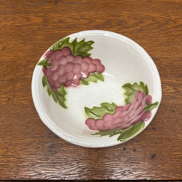 Vintage Grape Bowl Fruit Bowl Maddox of CA Handmade in USA