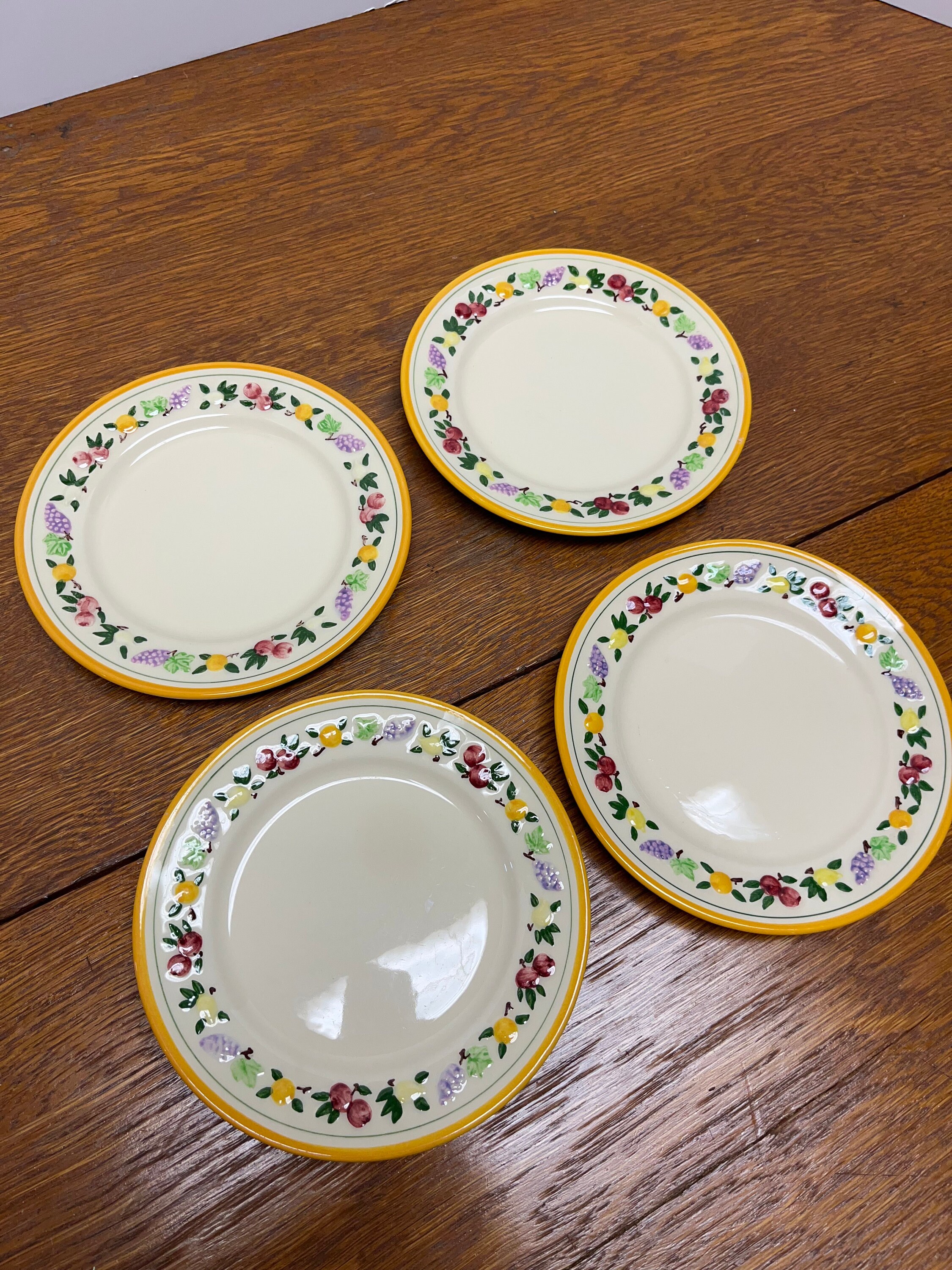 Vintage Set of 4 Small Dessert Bread and Butter Appetizer Yellow
