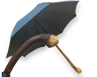 Parapluie avec Racine de Châtaignier avec tige pleine en écorce et pointe de corne, fabrication artisanale Parapluies Domizio depuis 1989 Fabriqué en Italie