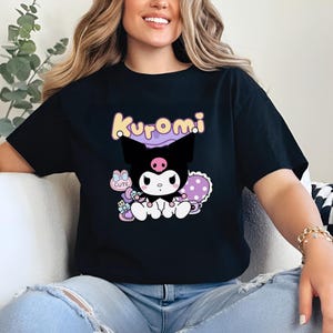 Kuromi Coquette T-shirt, Kawaii Hello Kitty Matchande Familjet-t-shirt, Semestervibbar, Magiska Tecknade Gåvor, Unisex Outfit, Present till Flickor bild 3