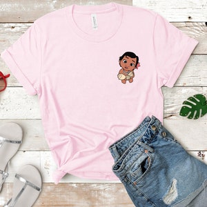 Söt Vaiana-t-shirt för babyn, Disney-tröja med fickdesign, fin Vaiana-t-shirt, Disneyland-tröjor, herr-t-shirt, kvinna-t-shirt, semester, presentoutfit bild 7