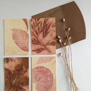 Papel Ecoprinted Desenhos Botânicos Cartões de Saudação Presentes Ecológicos Impressões Naturais Feitas à Mão Artesanato Sustentável