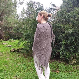 Natural fiber handcrocheted shawl for boho woman. Brown crochet shawl for woman. Vintage style triangular crochet wrap and shawl with bangs