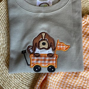 Boys Hound Dog Fußball Outfit: Besticktes Shirt & Vichykaro Shorts