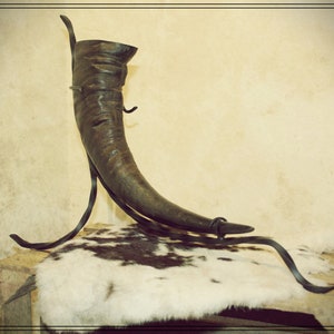 Drinking horn stand with water buffalo horn 0.5 L