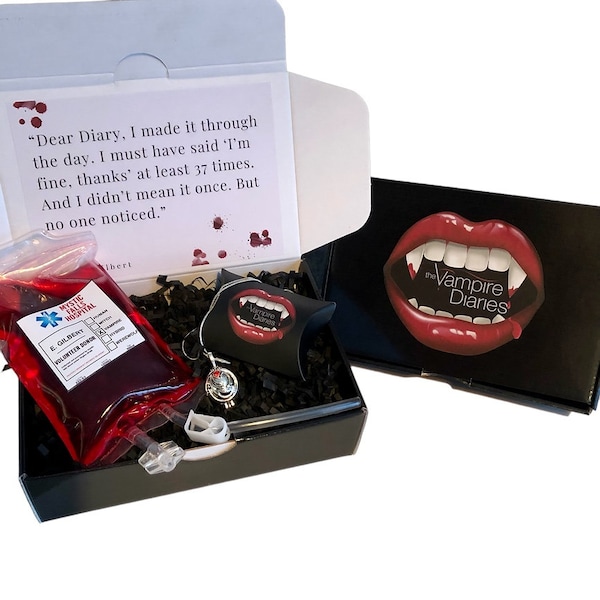 Vampire blood bag shower gel with vampire necklace gift set/Vervain necklace/Blood bag/Horror gift set