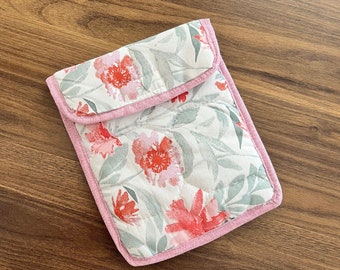 Pink Floral Velcro Kindle Case, Quilted Kindle Sleeve, Made With Cotton Fabric, With Secure  Closure, Kindle Accessories, Soft Kindle Cover