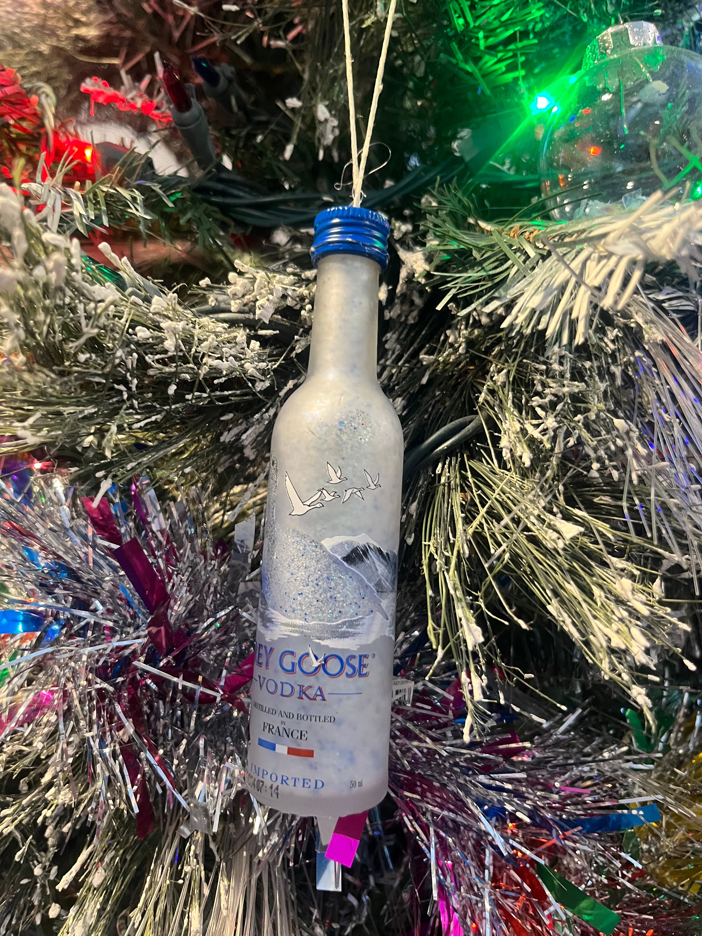Baby Yoda Hug Goose Grey Goose Vodka For Whiskey Lovers 2023 Christmas Star  Wars Gift Ornament - Limotees