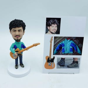 Personalisierte Musiker Figur mit Gitarre: Personalisierte Polymer Clay Figur
