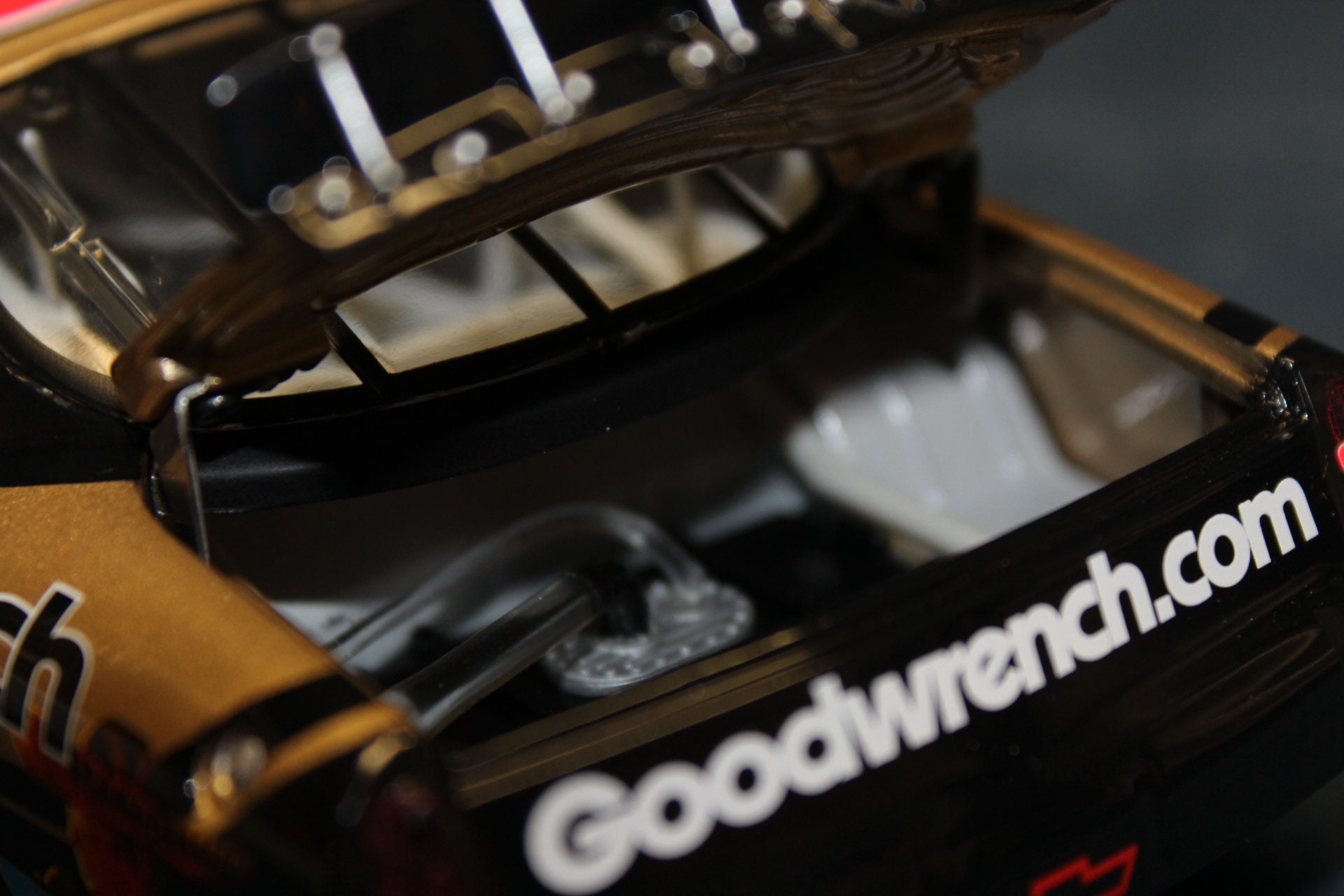 NASCAR Kevin Harvick #29 GM Goodwrench/Sugar Ray 1:24 Scale