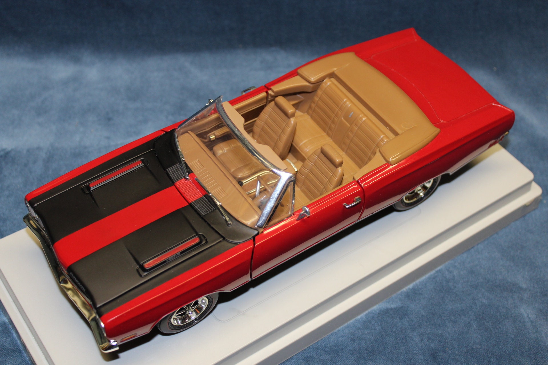 1969 RED Plymouth GTX American Muscle ERTL 1:18 Scale Diecast Car