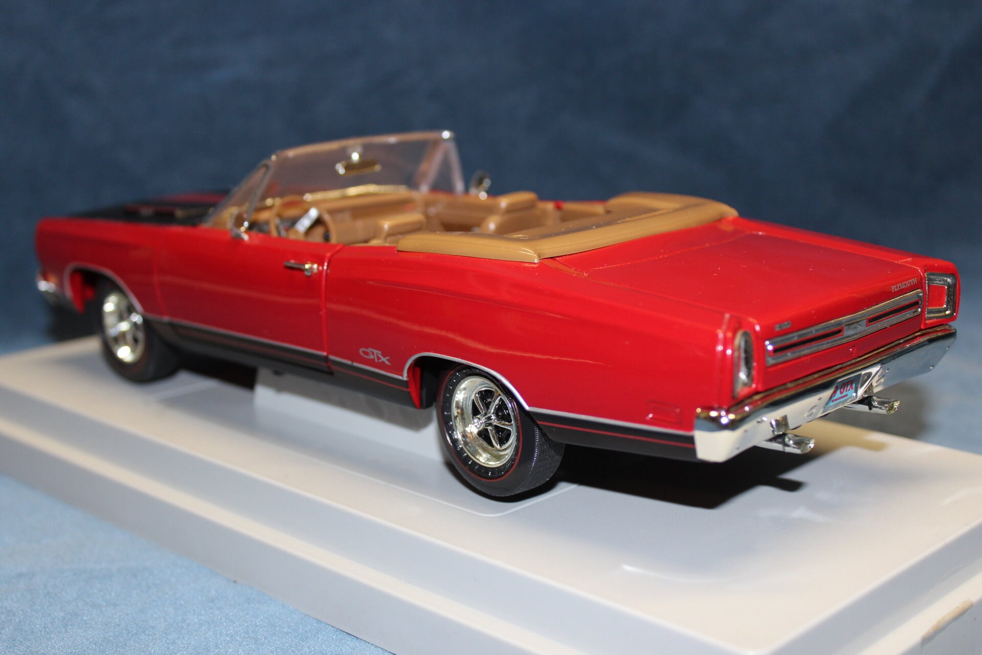 1969 RED Plymouth GTX American Muscle ERTL 1:18 Scale Diecast Car