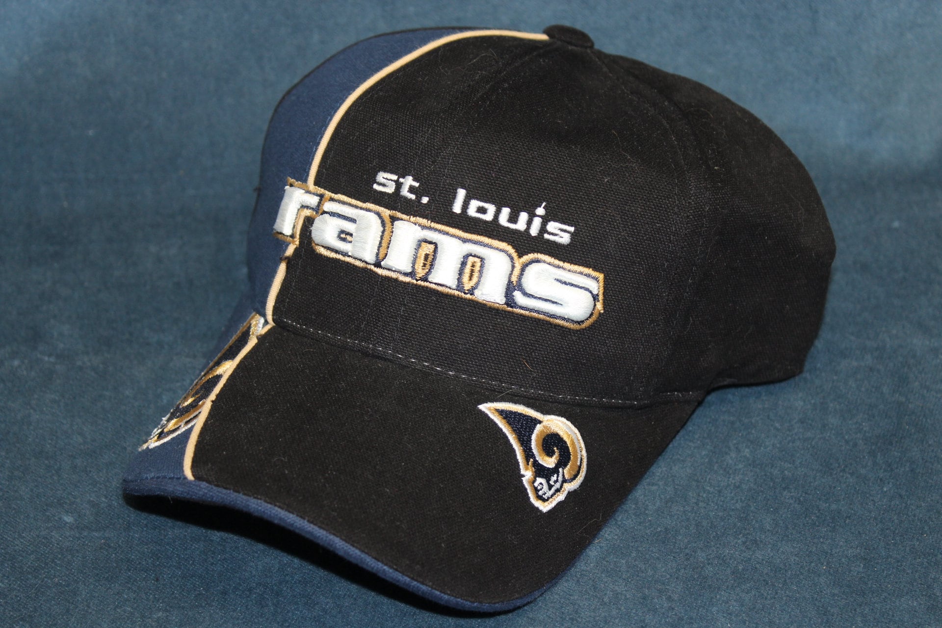 Vintage St Louis Rams “yellow & blue” 90s Hat