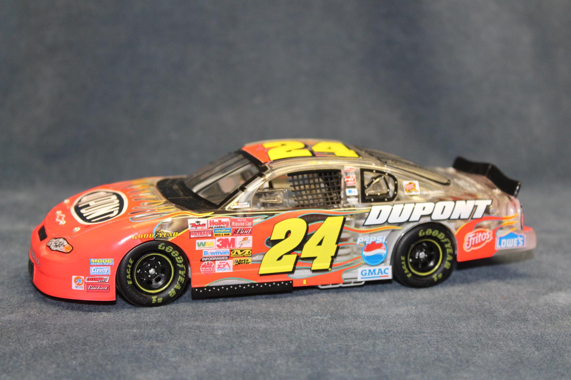 NASCAR Jeff Gordon #24 Dupont/hendrick Action Racing Collectable 1