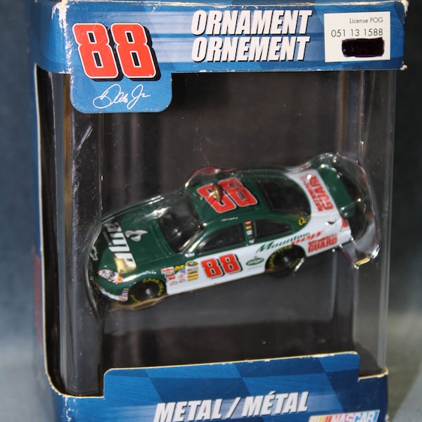 NASCAR Dale Earnhardt Jr. Adorno, Metal AMP #88 Stock Car