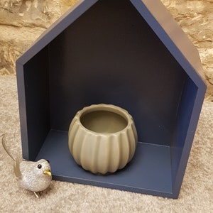 Bird feeder