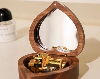 Birthday Gifts Heart Shape Vintage Custom Wood Music Box Personalized Engraving Music Box With Mirror Anniversary Gift Boy Girl Her