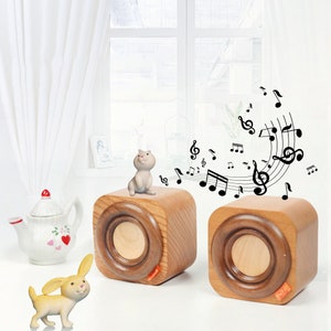 Birthday Gift Vintage Personalized Engraved Wooden Speaker Music Box Mini Music Box for Mom Dad  Retro Ornaments Anniversary Gift for Her