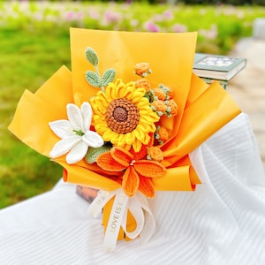 Verjaardagscadeau handgemaakt gehaakt bloemboeket - perfecte verjaardag - zonnebloemen, lelies - gepersonaliseerd en prachtig vervaardigd