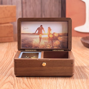 Birthday Gift Gift Personalized Printing Photo Wooden Jewelry Box Custom Music Box Vintage Music Box Wedding Gifts Lettering Gifts for girl