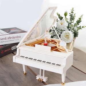 Caja de música personalizada de bailarina y piano, regalo de cumpleaños, diseño de piano de cola vintage para amantes del piano, regalo perfecto, regalo de aniversario para ella