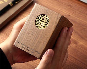 Geburtstagsgeschenk Schreibtisch Organizer für Stifte, Bleistifte & Pinsel aus Nussbaum Holz