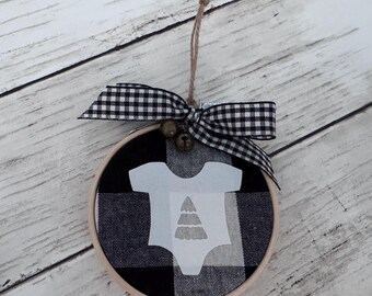 Rustic Christmas Tree Hoop Ornament, Farmhouse Holiday Tree Hanging