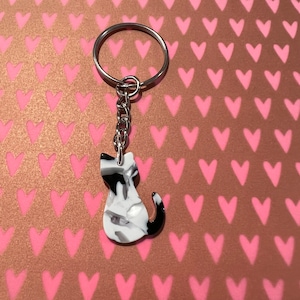 Cat charm keychain