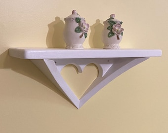 Heart Shelf | Wooden shelf | Handmade | Available in multiple colors