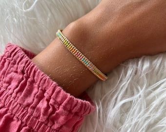 Armband geweven in veelkleurige en gouden miyuki-kralen, pasteltinten