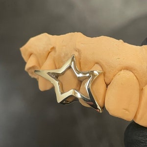 Abstract Star Design - Custom Grillz Available in Silver, Dental Gold & 9k Gold - Teeth Jewellery - Includes Home Impression Kit