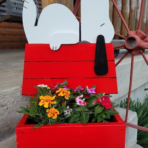 Handcrafted Hand Painted Wood Snoopy Flower Planter Box
