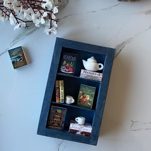 Mini bookshelf I Handmade Mini Shelf for Book Nooks, Dollhouses & Bookish Decor I Mini books I Miniatures I Book Set