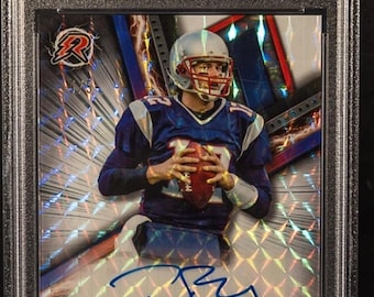 NFL Football Hot Pack:1 Guaranteed Graded Card+ 12 Miscellaneous Cards! Topps Composite Tom Brady White Resurgence Auto Chaser Pack-READ