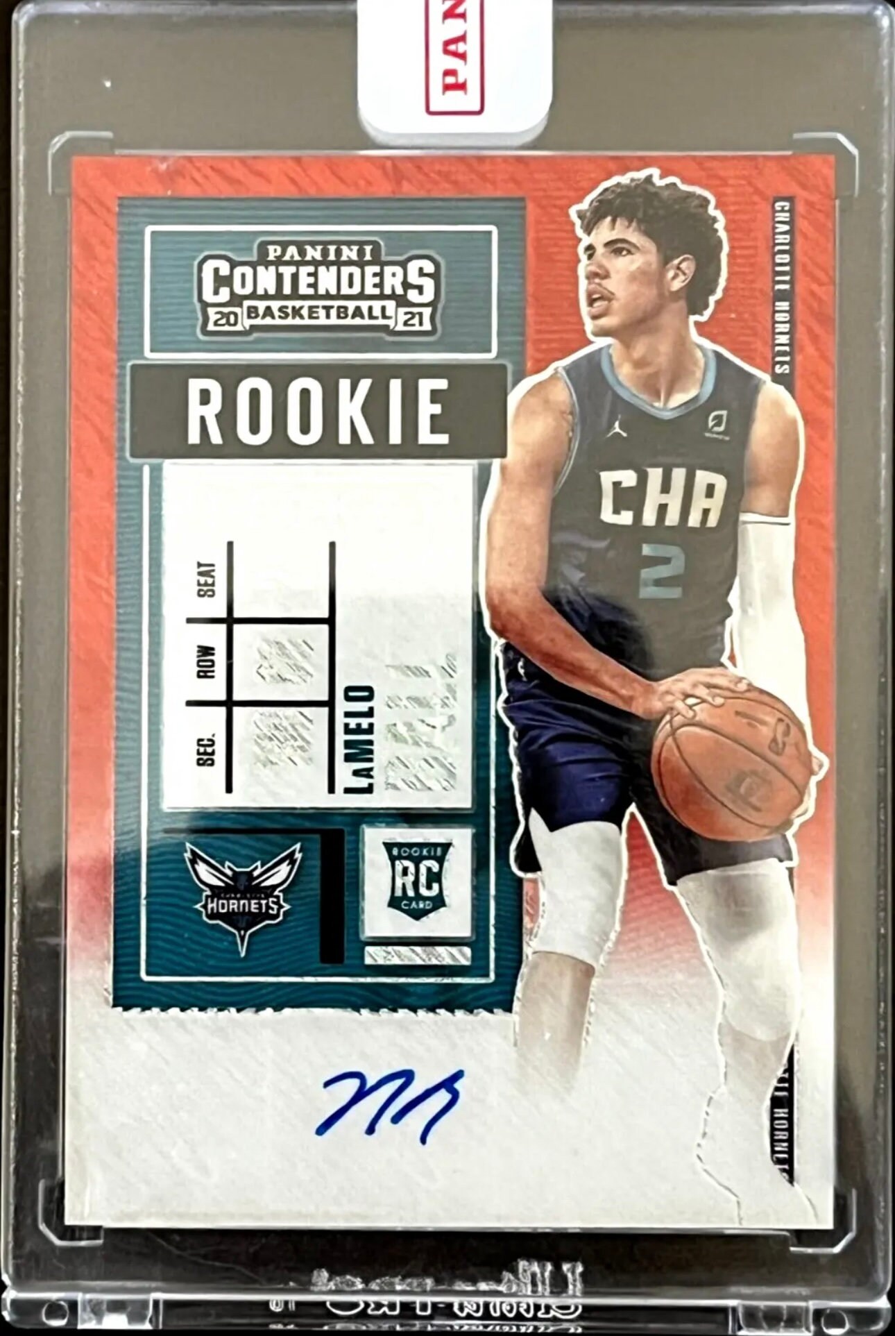 Huge NBA Basketball Sports Card Hot Pack. 8 GUARANTEED Hits. All Autos