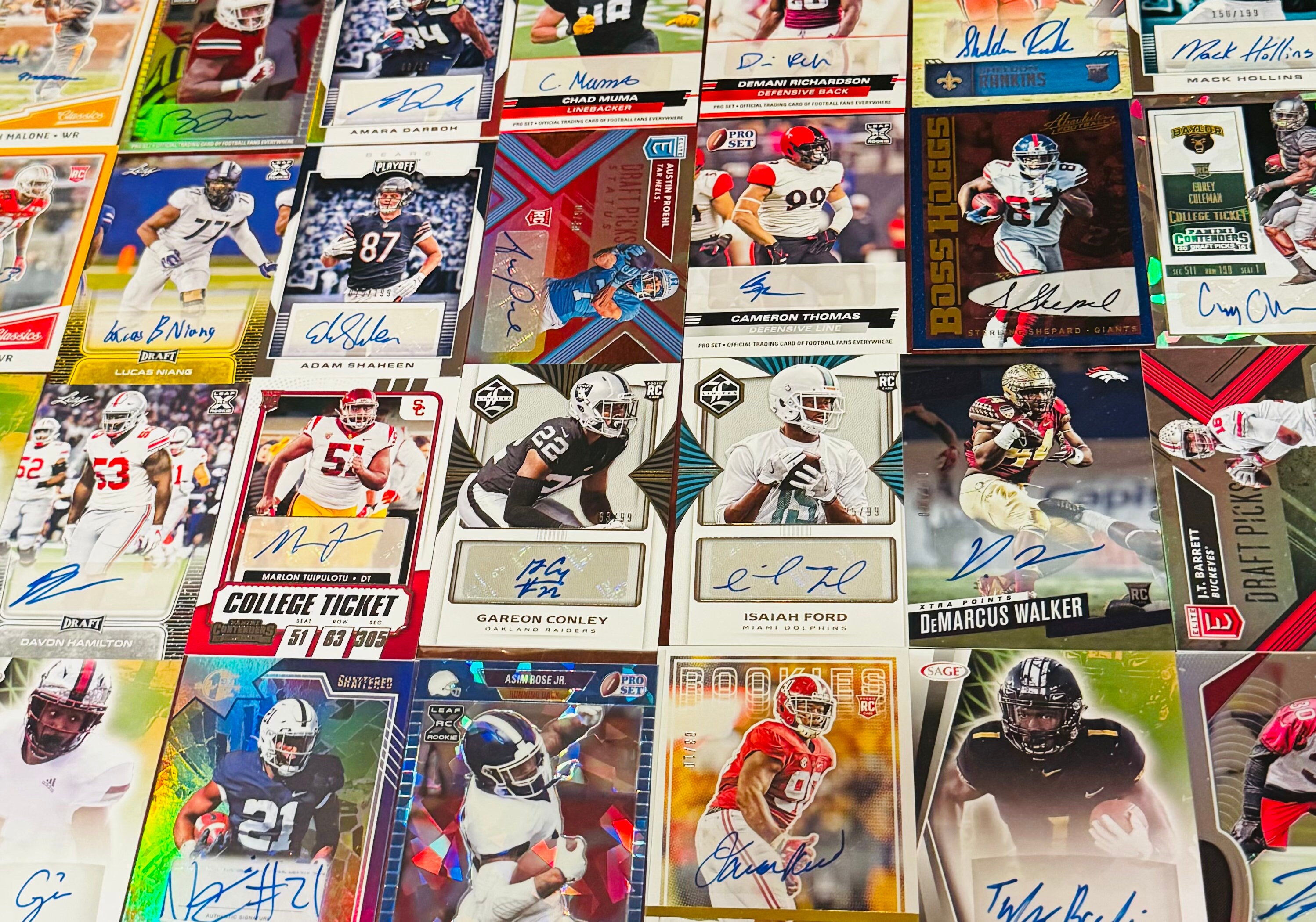 NFL Football Hot Packs 30 Cards 6 Rookies Guaranteed 1 Auto, Mem, RPA, Numbered, or Graded Card