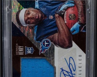 NFL Football Hot Pack:1 Guaranteed Graded Card+ 10 Miscellaneous Cards! Panini Unparalleled Derrick Henry Rookie Patch Auto Chaser Pack-READ