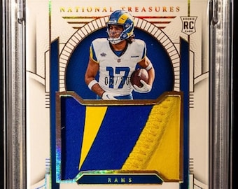 Paquete de fútbol americano de la NFL: ¡1 carta con calificación garantizada + 12 cartas variadas! Paquete de auto cazador de novatos Panini National Treasures Puka Nacua Gold - LEER