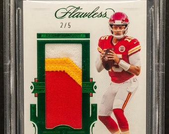 NFL Hot Pack: Downtown, Kaboom, Slabs, Autos, Case Hits, numerados, 2 autos/reliquias garantizados, 6 novatos garantizados Patrick Mahomes Chaser - LEER