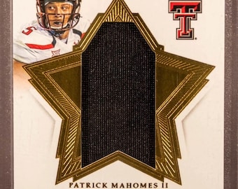 NFL Football Hot Pack:1 Guaranteed Auto or Relic Encased Card+15 Miscellaneous Cards! Patrick Mahomes Collegiate Patch Auto Chaser Pack-READ