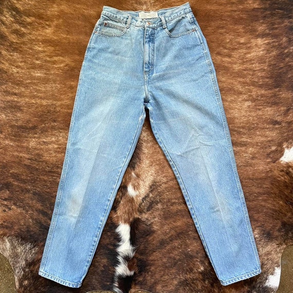 Vintage mid wash high waisted jeans straight - image 1