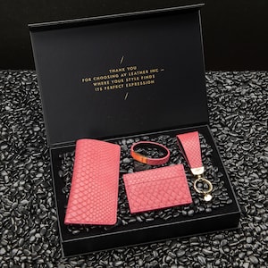 Handgemaakte python lederen accessoires geschenkdoos: armband, kaarthouder, sleutelhanger en brillenkoker