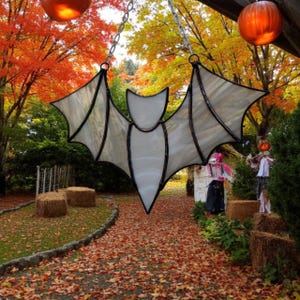 Gothic Bat Stained Glass Suncatcher, Gothic Stained Glass Suncatcher for Window, Spooky & Elegant Home, Gothic Suncatcher for Halloween