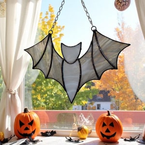 Gothic Stained Glass Suncatcher for Window, Gothic Bat Stained Glass Suncatcher, Spooky & Elegant Home, Gothic Suncatcher for Halloween