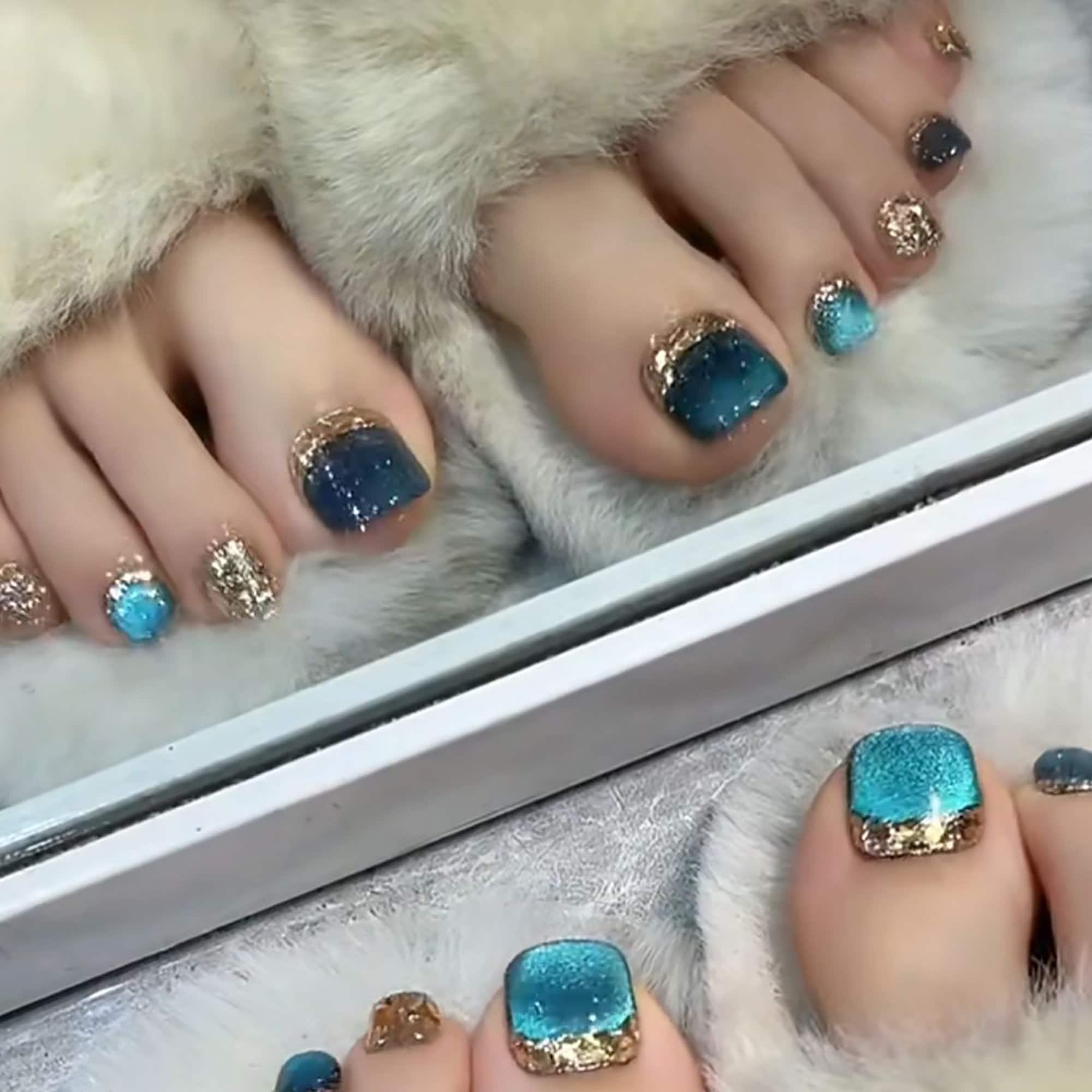 blue toe nail designs