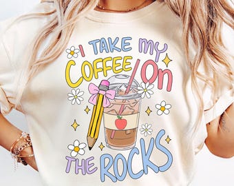 Tomo mi café con hielo PNG, PNG de moda, PNG popular, lindo café helado PNG, margarita PNG, café helado, lindo café helado PNG