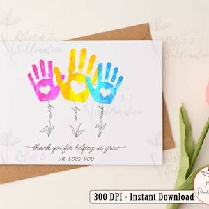 Merci de nous aider à grandir pour la fête des mères PNG, personnalisation de nom d'empreinte de main de fleur PNG cadeau pour grand-mère